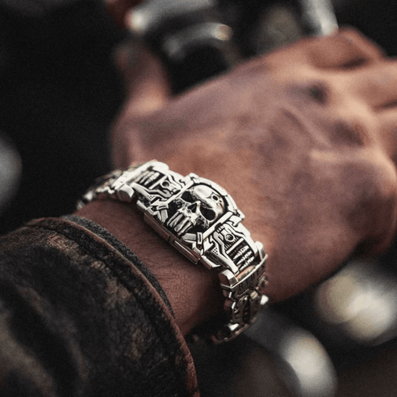 Armed Forces Destiny Struggle Skull Interlock Silver Bracelet